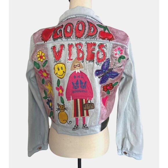 Hand painted  Good vibes acid fashion doll appliqué girls denim jacket 12-14 XL - Picture 14 of 14